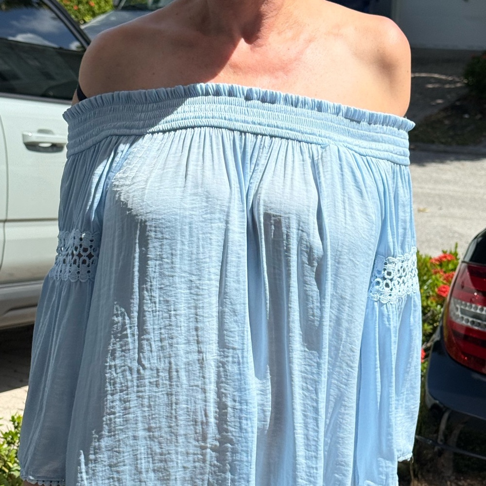 Bundle Jennifer Lopez Light Blue Top and Light pink top both same style